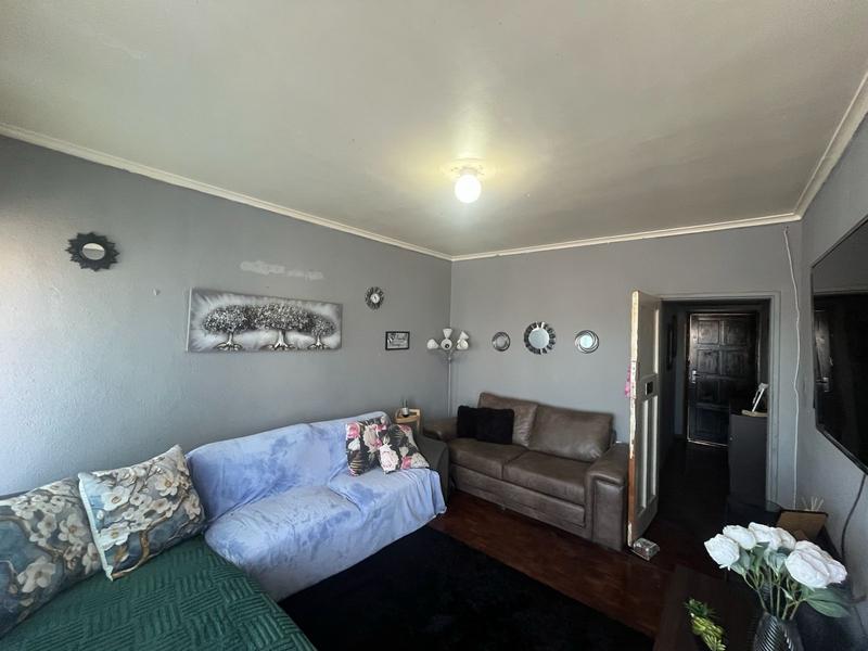 1 Bedroom Property for Sale in Parow Western Cape